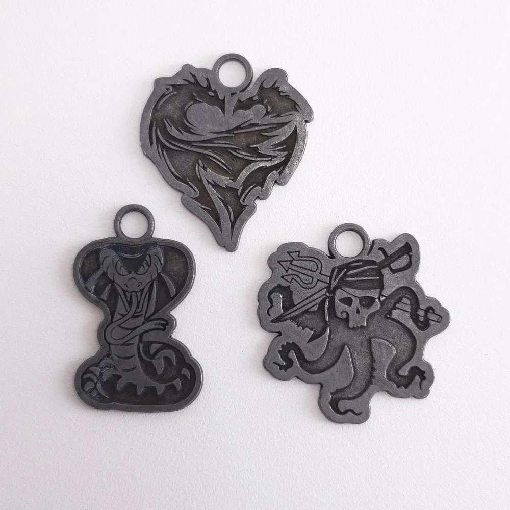 Disney Descendants 3 Metal Charms Pirates Rule, VK Rules, Purple Hair Don't Care